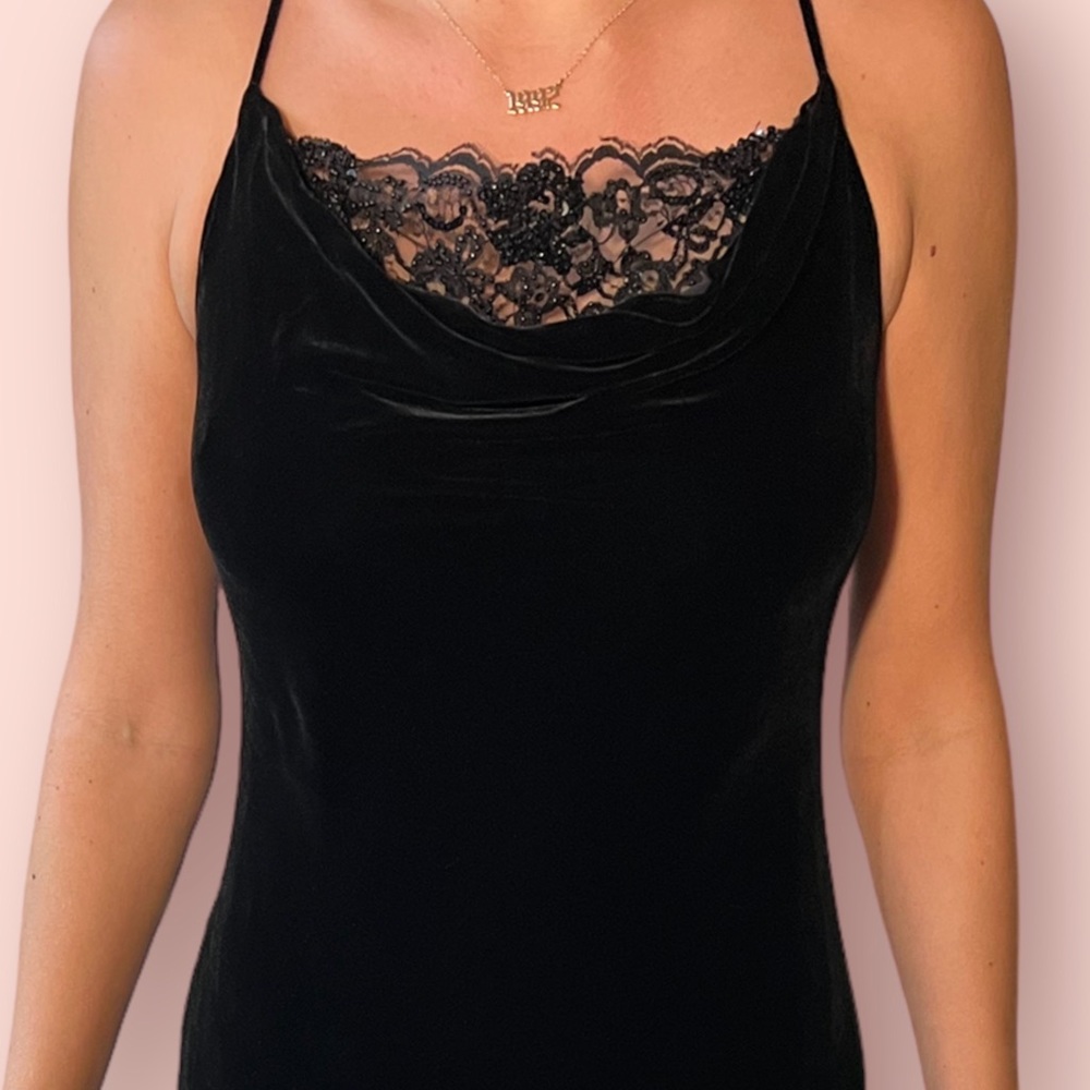 VINTAGE 90’s RALPH LAUREN VELVET GOWN WITH COWL NECK AND BEADED LACE SZ 12 - Picture 3 of 3